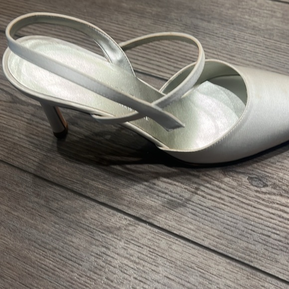 Size 8M Anne Klein Slingback Heels - Picture 3 of 9